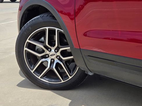 Used 2019 Ford Explorer Sport w/ Equipment Group 401A AWD/4WD image 32