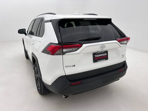 Used 2019 Toyota RAV4 XLE w/ All Weather Liner Package AWD/4WD image 8