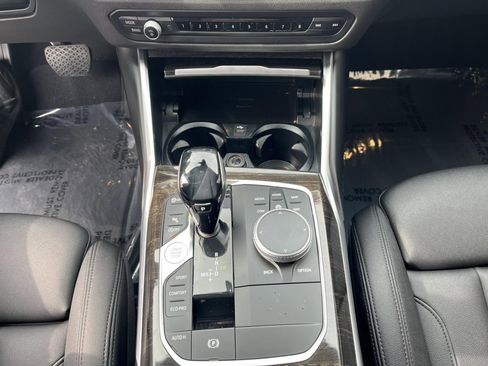 Used 2019 BMW 330i Sedan w/ Convenience Package image 19