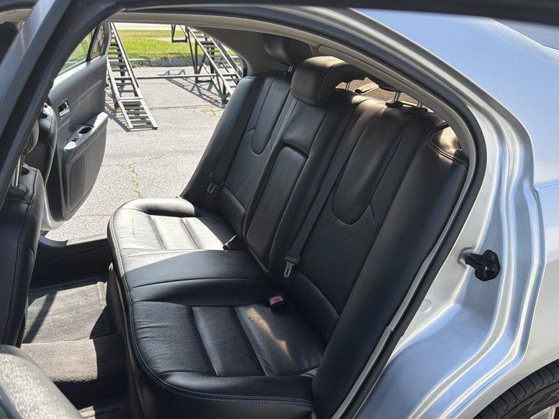 Used 2011 Ford Fusion SEL FWD image 11