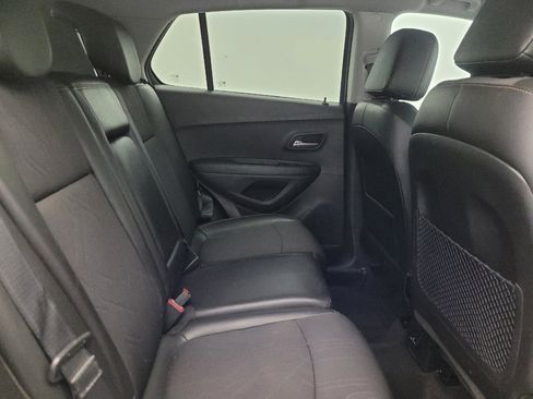 Used 2020 Chevrolet Trax LT w/ Redline Edition AWD/4WD image 19