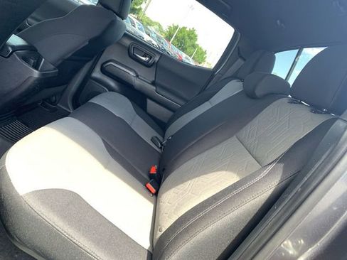 Certified 2021 Toyota Tacoma TRD Off-Road w/ Technology Package AWD/4WD image 10