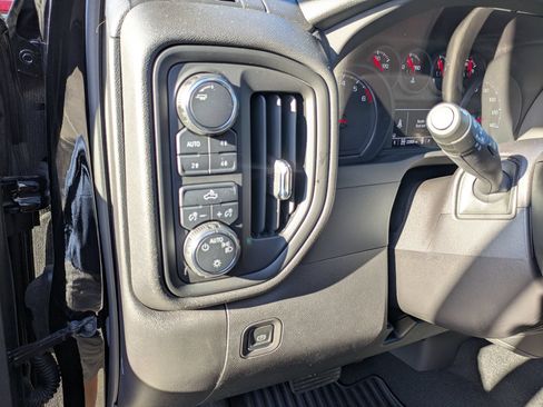 Used 2024 Chevrolet Silverado 1500 Custom Trail Boss AWD/4WD image 18