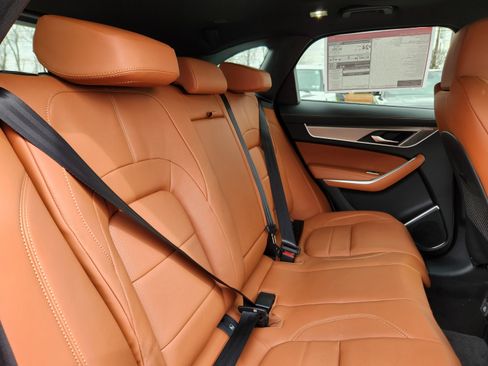 New 2026 Jaguar F-PACE R-Dynamic S image 9