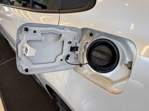 Used 2024 Toyota Corolla SE image 34