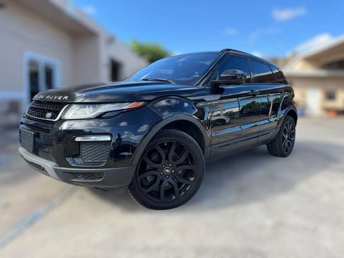 Used 2016 Land Rover Range Rover Evoque SE Premium image 2