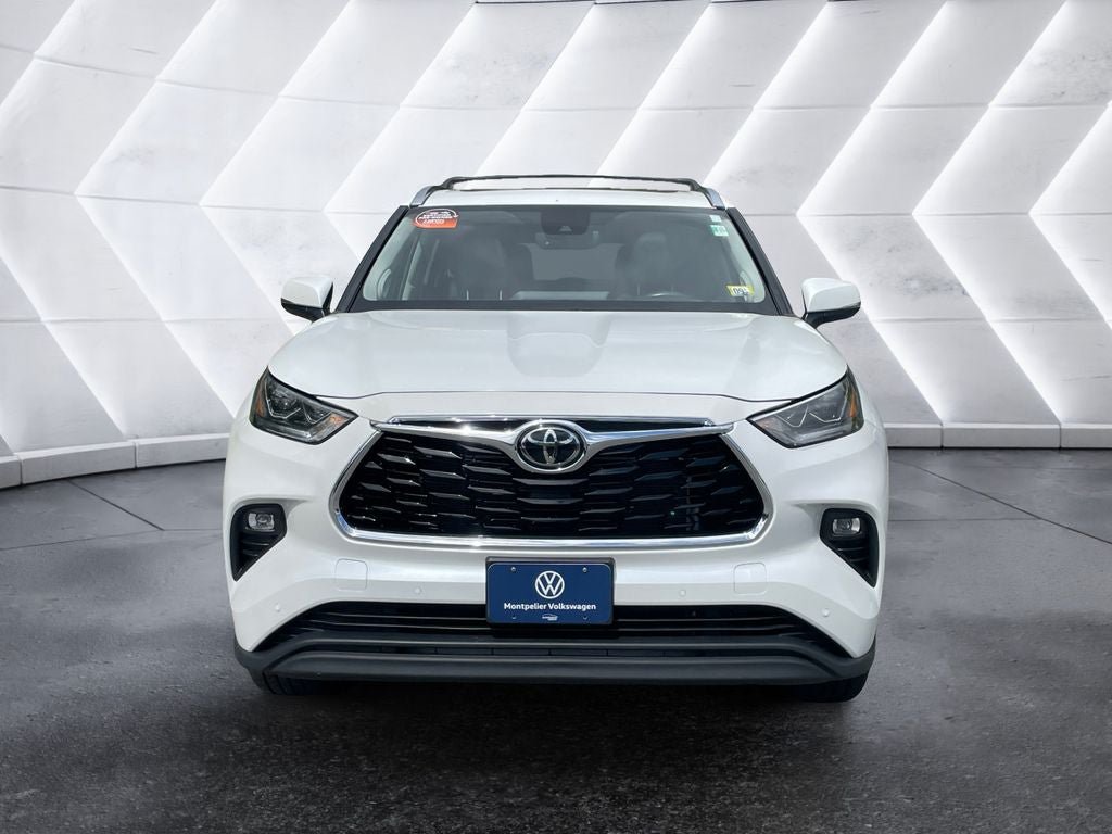 Used 2023 Toyota Highlander Limited AWD/4WD image 9