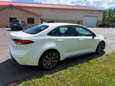 Used 2021 Toyota Corolla SE w/ Carpet Mat Package (TMS) FWD image 3