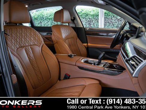 Used 2019 BMW 750i xDrive w/ Executive Package AWD/4WD image 48