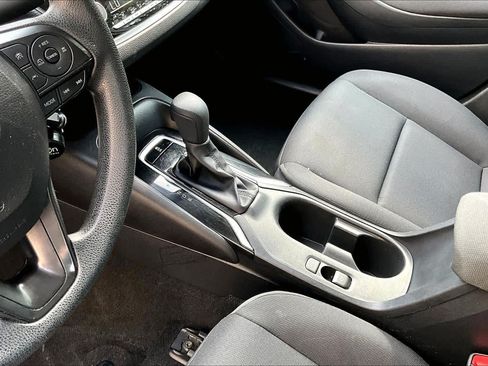 Used 2025 Toyota Corolla LE FWD image 17