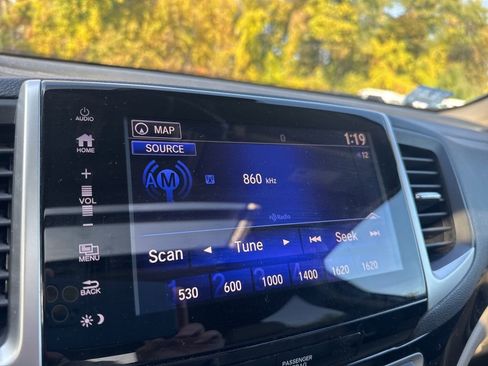 Used 2018 Honda Ridgeline RTL-E image 42