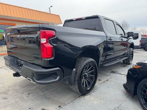 Used 2022 Chevrolet Silverado 1500 RST image 2