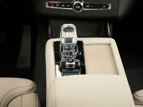 New 2026 Volvo XC90 B6 Ultra w/ Lounge Package image 29