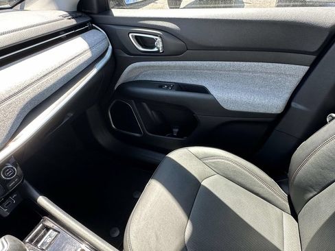 Used 2022 Jeep Compass Latitude AWD/4WD image 29