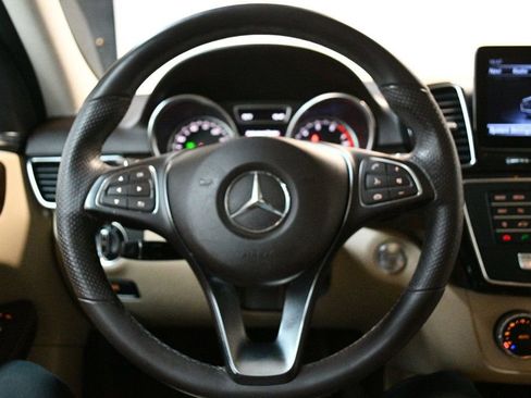 Used 2019 Mercedes-Benz GLE 400 4MATIC image 40