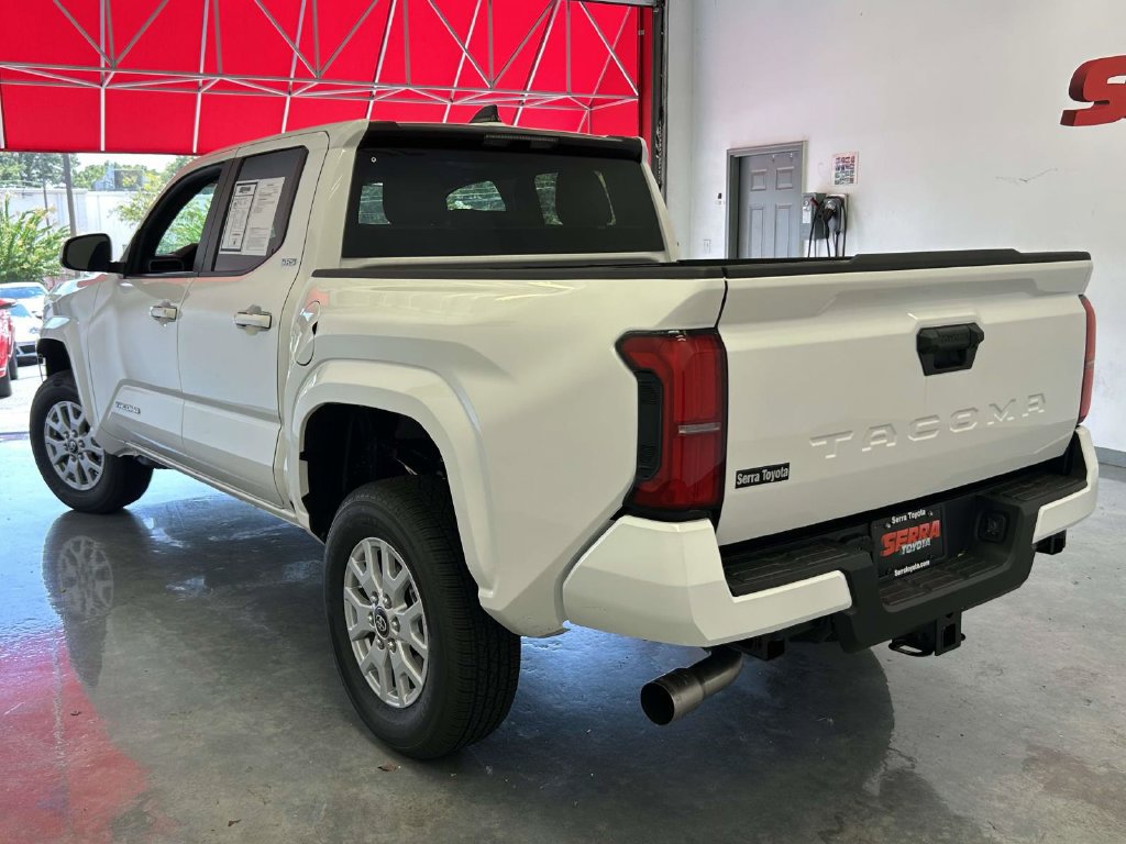 Used 2026 Toyota Tacoma SR5 RWD image 5