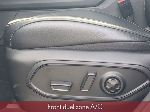 Used 2024 Jeep Grand Cherokee Altitude AWD/4WD image 9