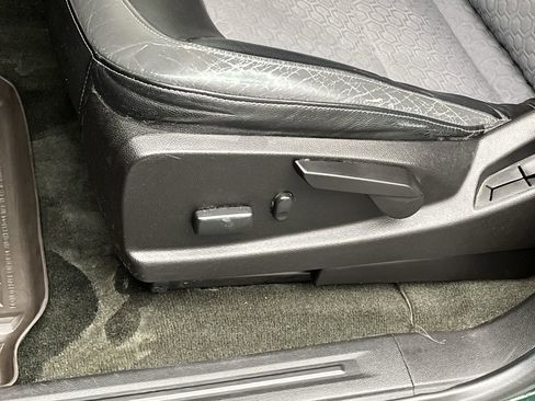 Used 2016 Chevrolet Colorado Z71 image 10