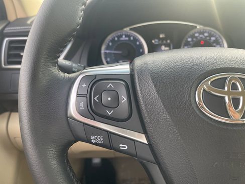 Used 2015 Toyota Camry XLE image 10