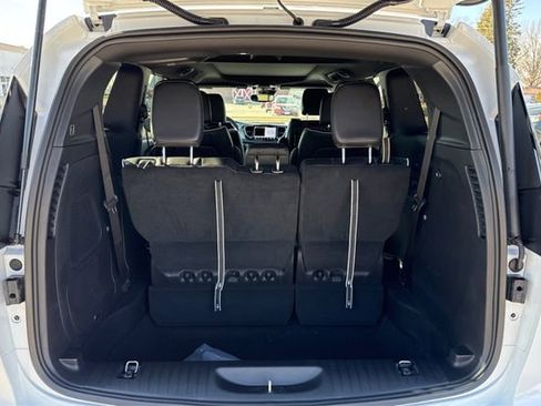 New 2026 Chrysler Pacifica Limited w/ Uconnect Theater Family Group image 12