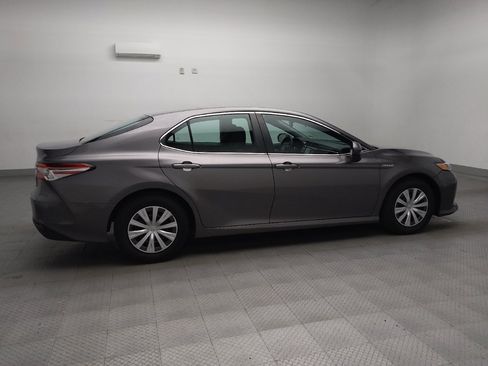 Used 2018 Toyota Camry LE FWD image 10
