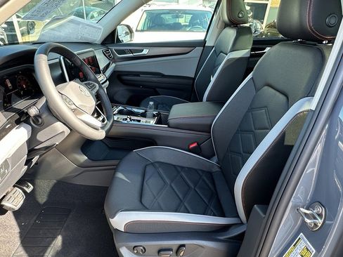 New 2026 Volkswagen Atlas Peak Edition AWD/4WD image 17