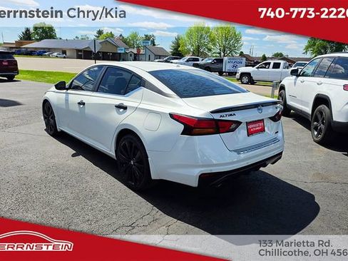 Used 2022 Nissan Altima 2.5 SR w/ Midnight Edition Package AWD/4WD image 5