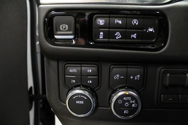 New 2026 GMC Yukon Denali w/ Advanced Technology Package AWD/4WD image 24