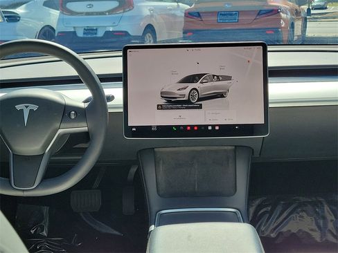 Used 2023 Tesla Model 3 Standard Range image 17