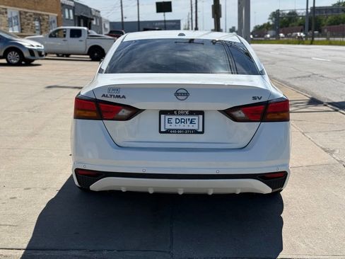 Used 2023 Nissan Altima 2.5 SV FWD image 9