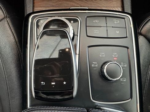 Used 2017 Mercedes-Benz GLS 450 4MATIC image 27