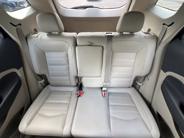 Used 2023 GMC Terrain Denali w/ Denali Premium Package AWD/4WD image 14