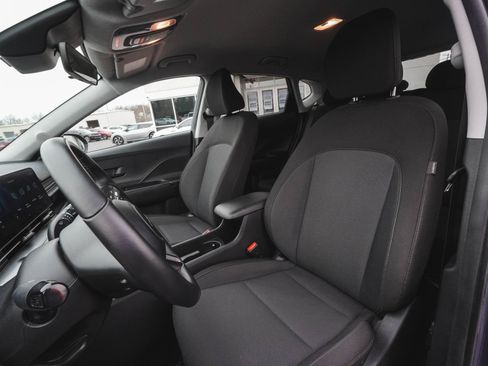 Used 2025 Hyundai Kona SEL image 30