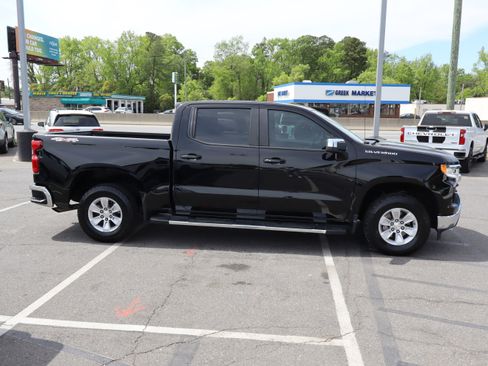 Used 2022 Chevrolet Silverado 1500 LT image 11
