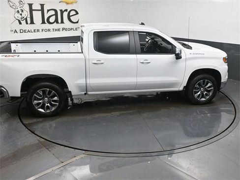 New 2026 Chevrolet Silverado 1500 LT image 17