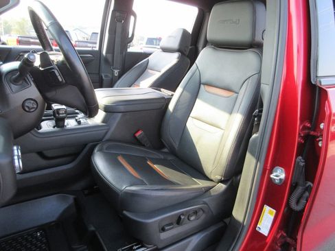Certified 2023 GMC Sierra 1500 AT4 w/ Technology Package AWD/4WD image 22