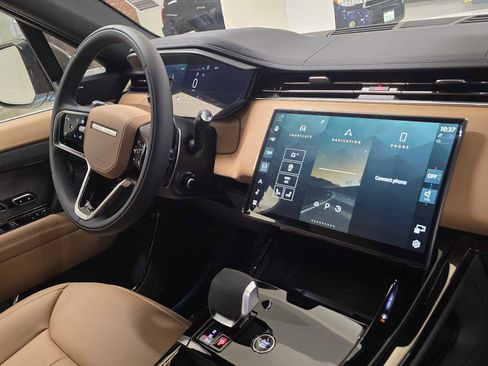 New 2026 Land Rover Range Rover Sport SE image 10