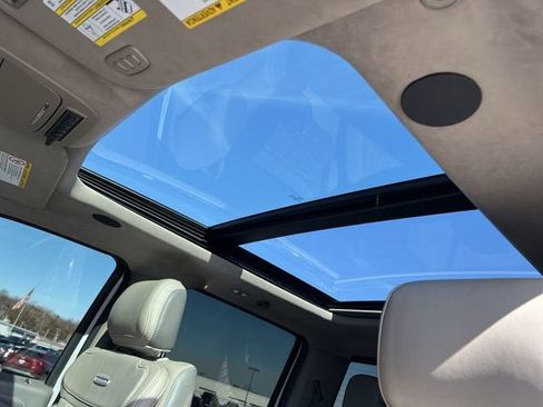 Used 2025 Ford F450 Platinum w/ Platinum Plus Package image 19