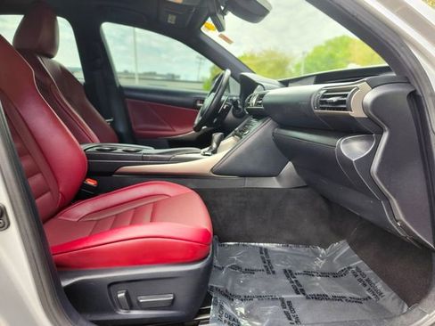Used 2019 Lexus IS 300 AWD image 11