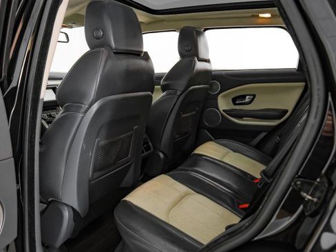 Used 2017 Land Rover Range Rover Evoque SE Premium image 35