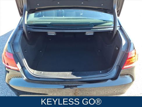 Used 2015 Mercedes-Benz E 350 4MATIC Sedan image 24