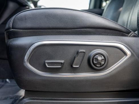 Used 2024 Jeep Wagoneer L Series II w/ Flexible Seating Group image 18