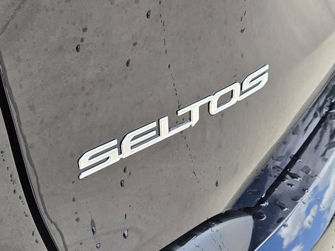 New 2026 Kia Seltos S FWD image 8