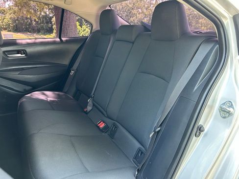 Used 2021 Toyota Corolla LE FWD image 14