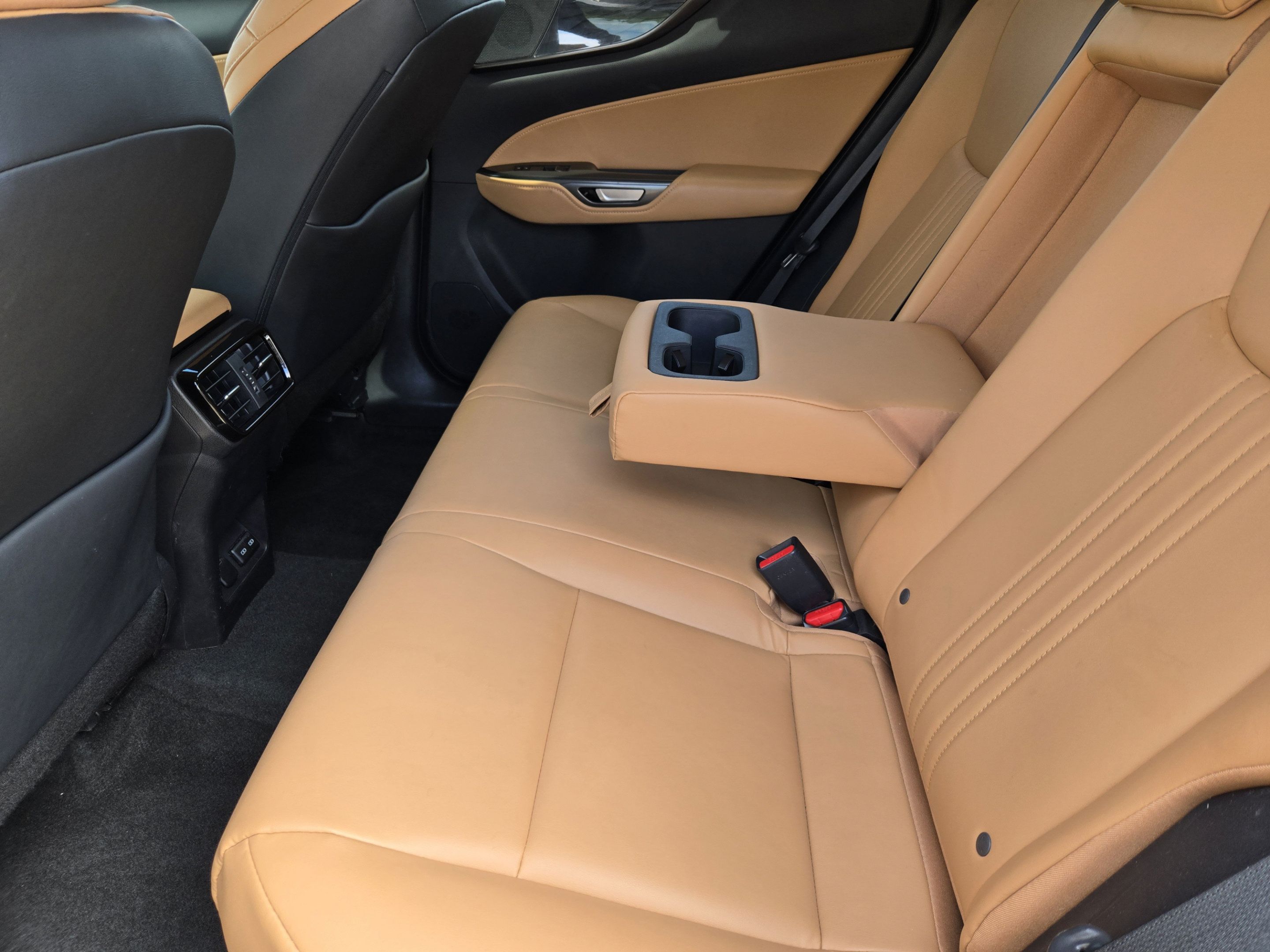 Used 2024 Lexus NX 250 FWD image 27