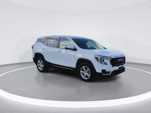 Used 2024 GMC Terrain SLE AWD/4WD image 2
