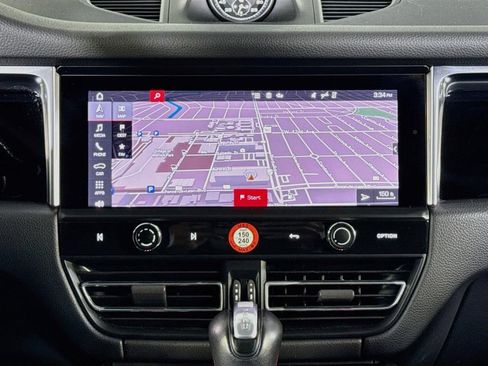 Certified 2024 Porsche Macan AWD/4WD image 15