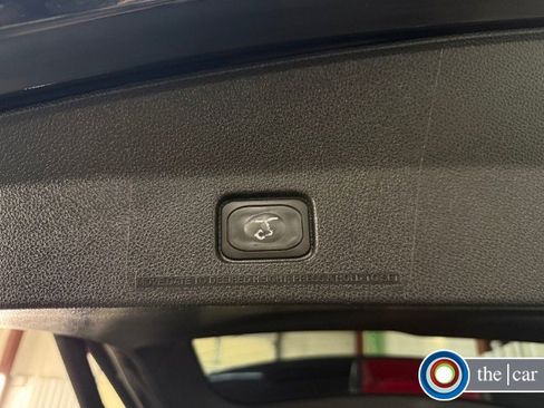 Used 2018 Ford Explorer Limited w/ Equipment Group 301A FWD image 14