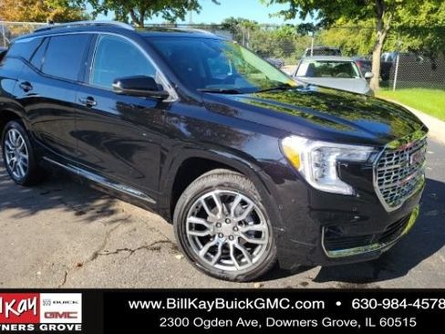 Used 2024 GMC Terrain Denali w/ Denali Premium Package AWD/4WD image 1