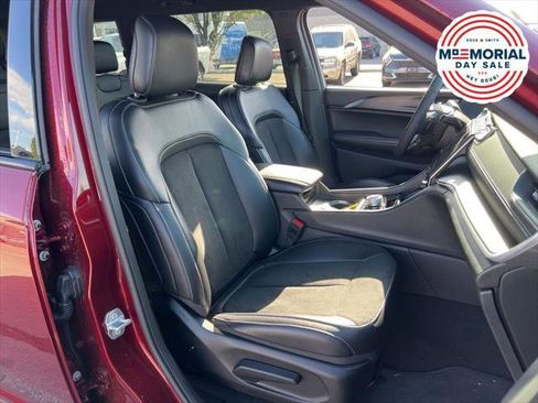 Certified 2025 Jeep Grand Cherokee L Laredo AWD/4WD image 18